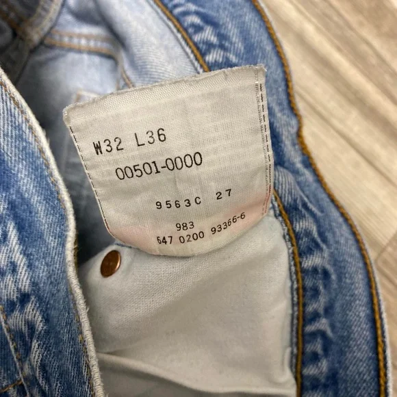 Vintage LEVIS 🖤 - Picture 8 of 8